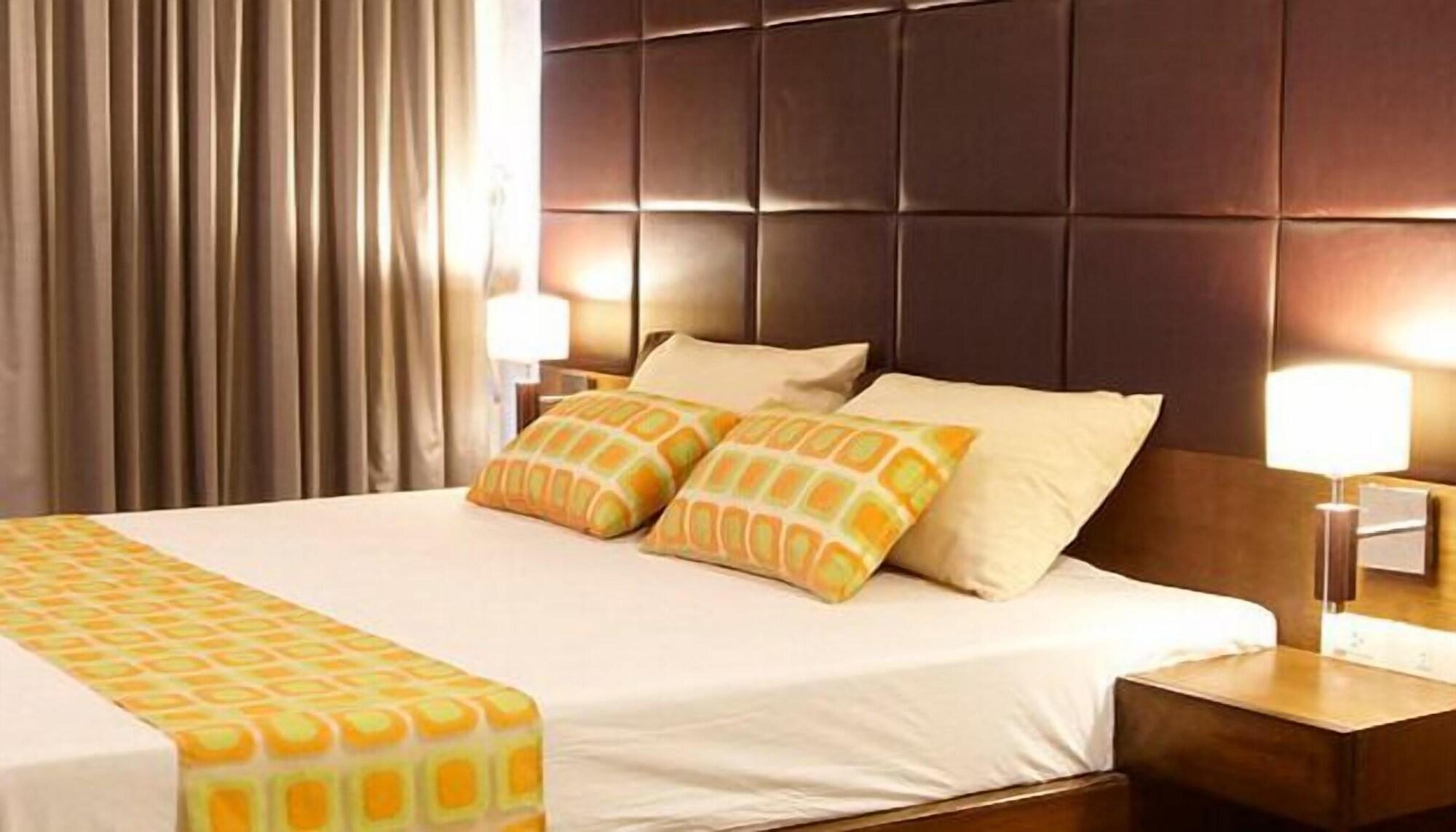 Collection O The Bangkok Cha Cha Suite מראה חיצוני תמונה